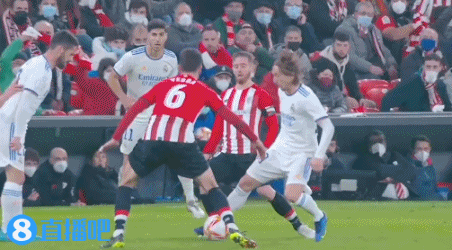 他们是知名体操伉俪，退役后一起移居美国，如今却在美国官司缠身