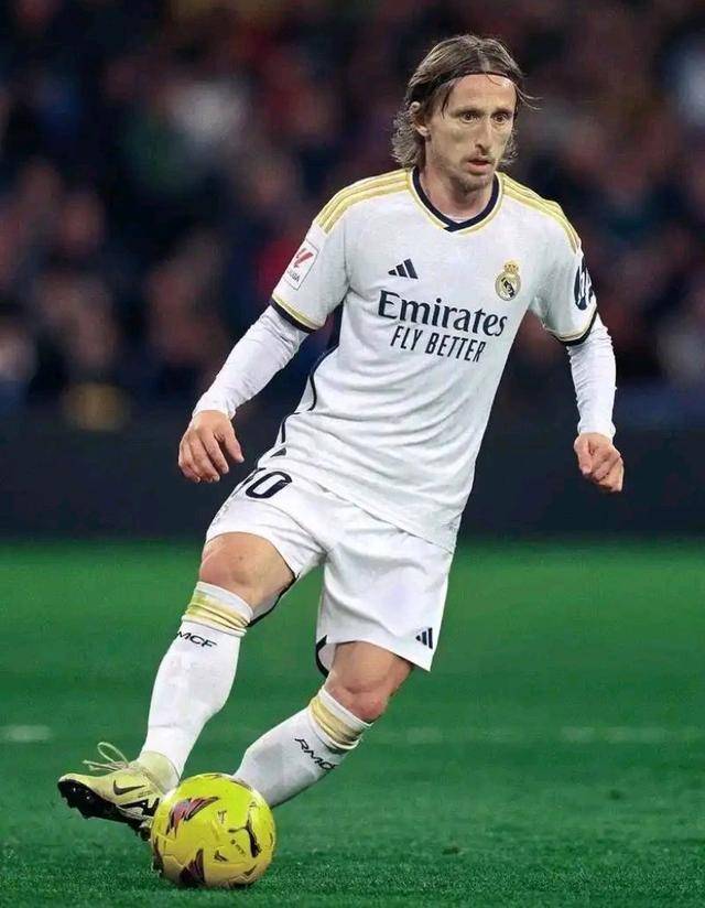 不是，美国现在十几岁的女孩子都能这么投篮了吗