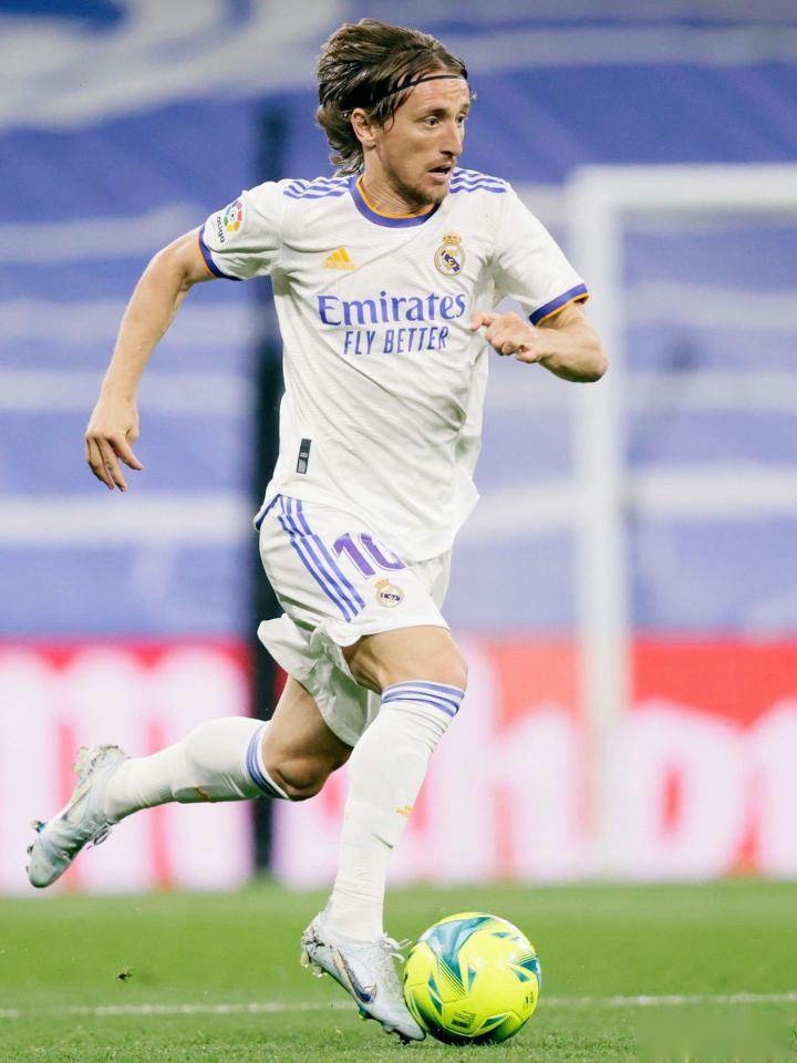 里奇接受采访谈球队0比1不敌拉齐奥：输球感到很遗憾，我还需要继续进步