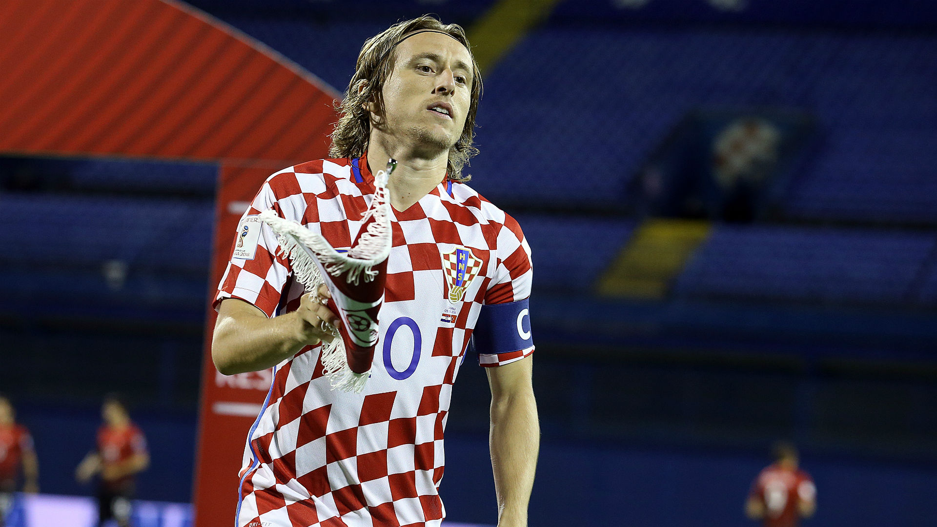 王钰栋：未来有机会还是希望能出去看看，留洋哪儿都想去